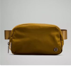 NWT Lululemon Athletica Everywhere Belt Bag in Burnt Caramel One Size